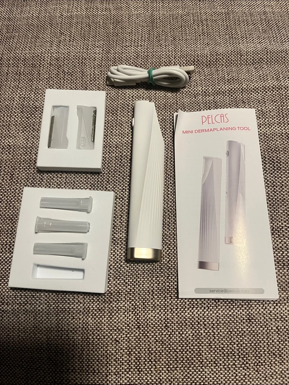 Pelcas Mini Dermaplaning Tool Facial Exfoliation & Hair Removal